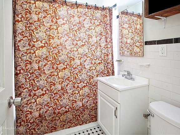 5th image of 626 Lincoln Pl APT 4C