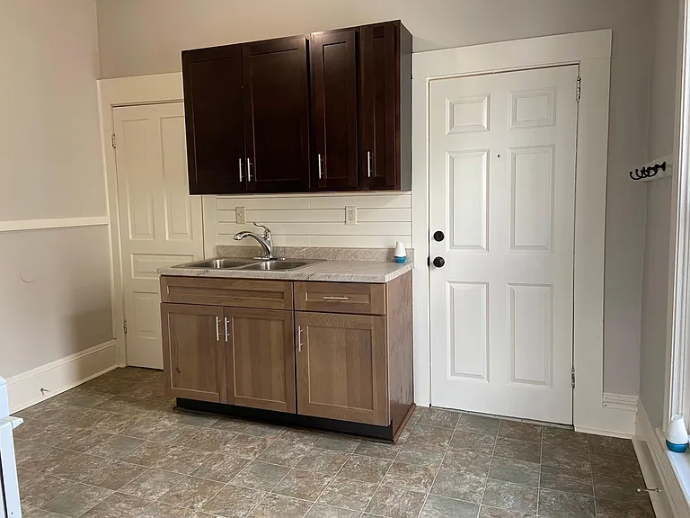 703 Fremont Ave NW #2N — Photo 1
