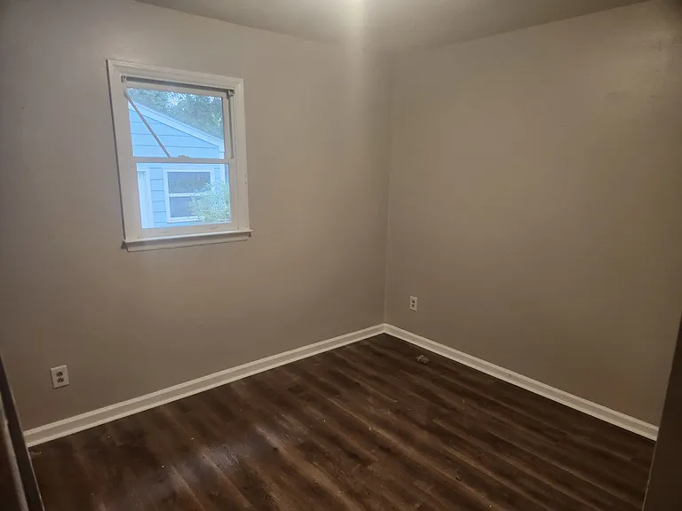 403 Stanton Dr — Photo 13