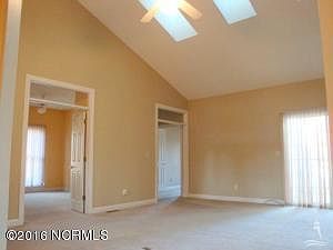 4th image of 3382 Willow Circle SE