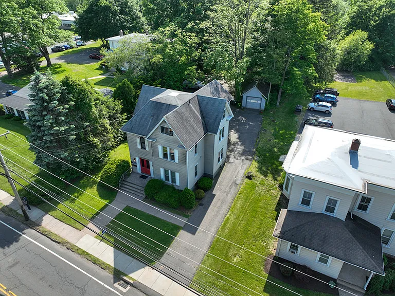 242 N Main St — Photo 4