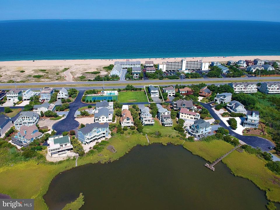 1st image of 36865 Bayside Dr