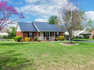 805 Spring Valley Rd, McMinnville, TN 37110