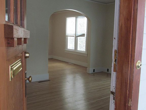 5th image of 1618 6th Ave N