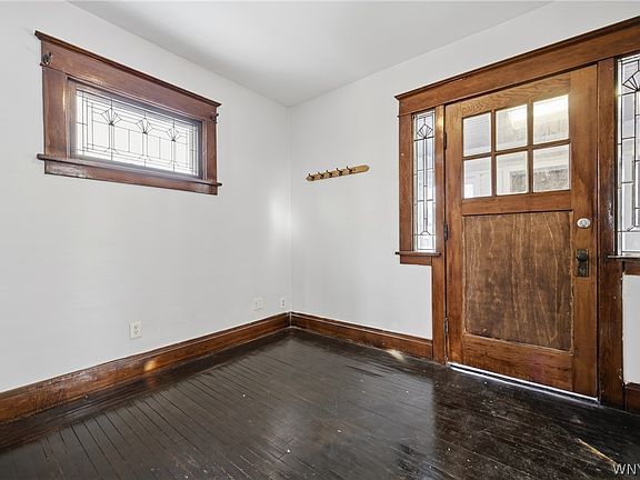 5th image of 685 Abbott Rd