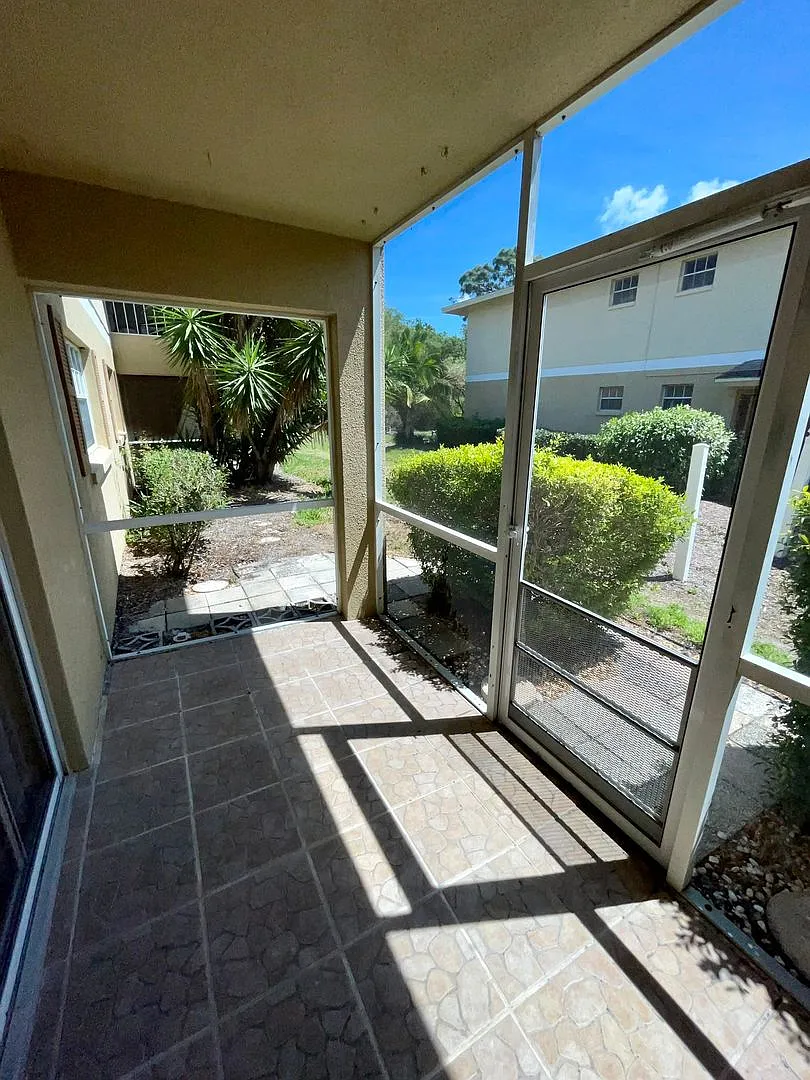 First Floor 3 bedroom Condo in Palm Bay Florida! — Photo 3