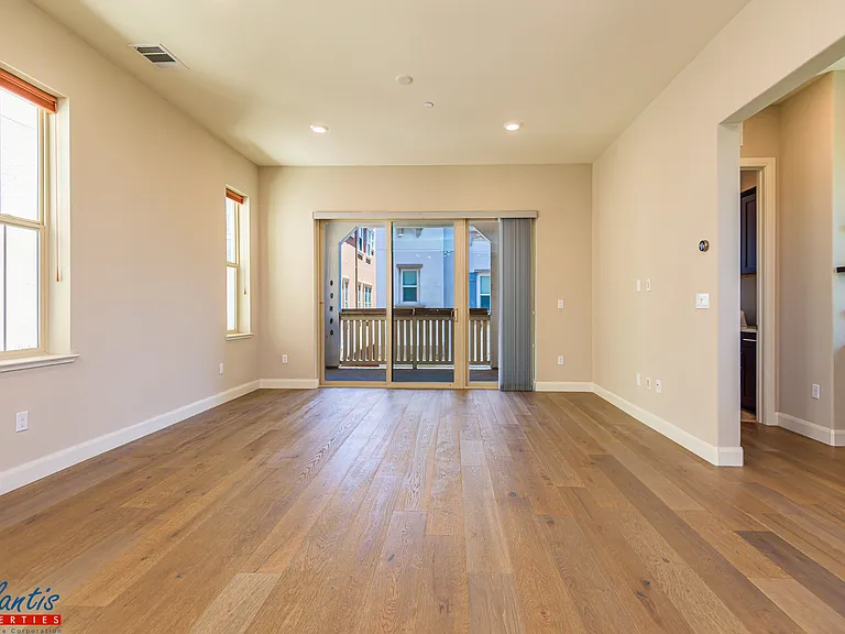 1567 Hidden Creek Ln — Photo 4