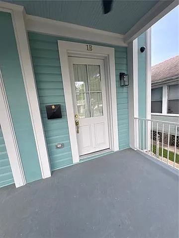 2 bed, 1.0 bath, 933 sqft, $1,950 — Photo 3