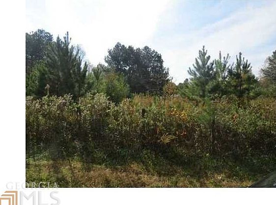 Beautiful property waiting to fulfill your dreams!