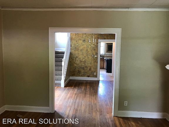 3rd image of 251 E Markison Ave