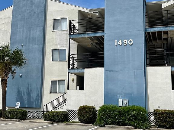 2nd image of 1490 Harbor Dr Unit 207