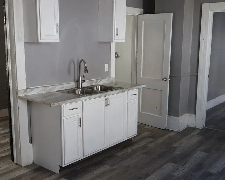 6812 Whitney Ave — Photo 14