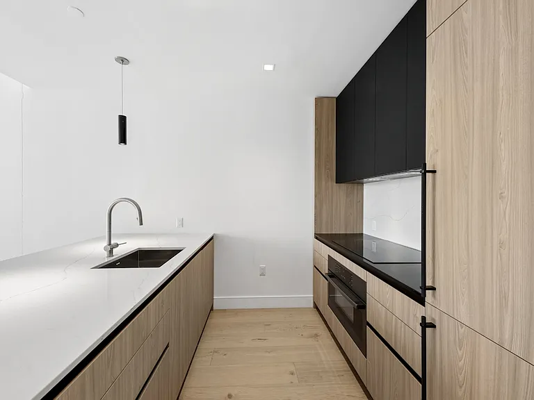 312 W 43rd St #32G — Photo 3