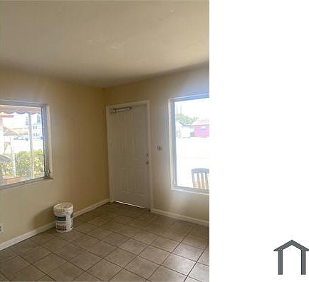 5th image of 310 W Blue Heron Blvd