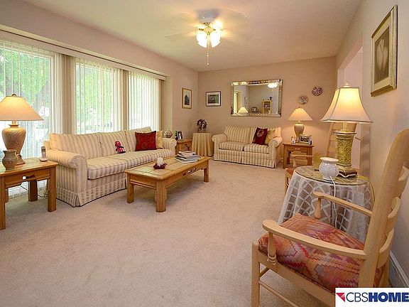 5th image of 2922 S 158th Cir