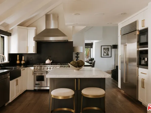 7825 Torreyson Dr, Los Angeles, CA 90046