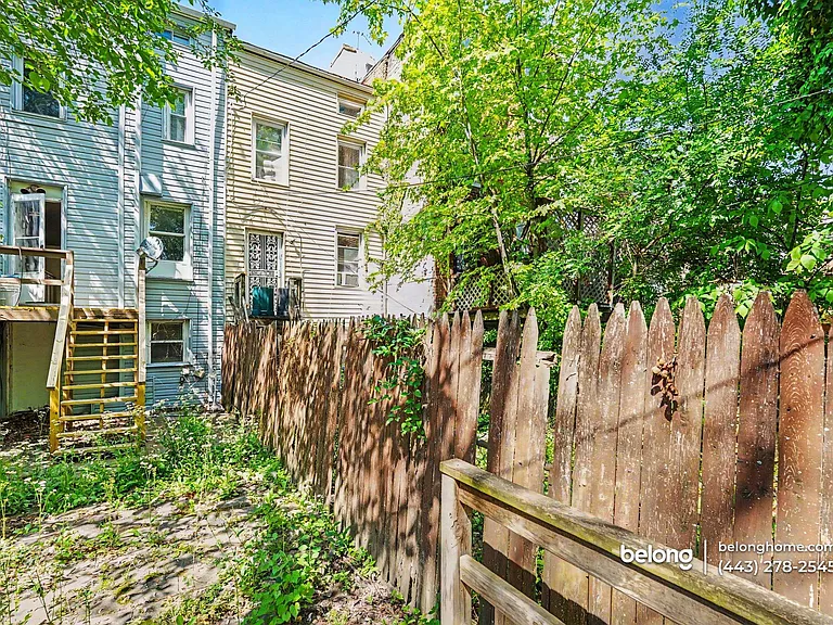 1111 W Lombard St — Photo 16