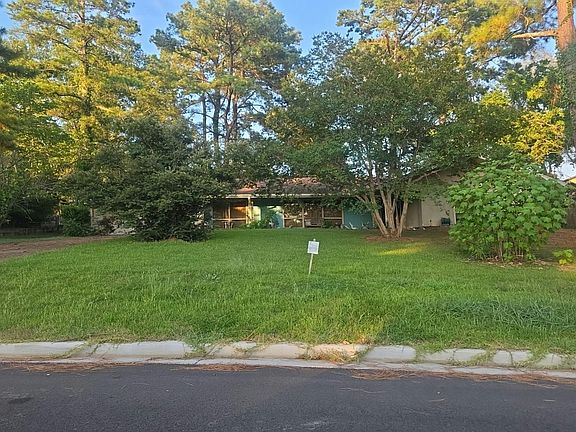 2nd image of 7034 Edgewater Dr