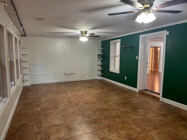 1050 Gage Dr — Photo 18