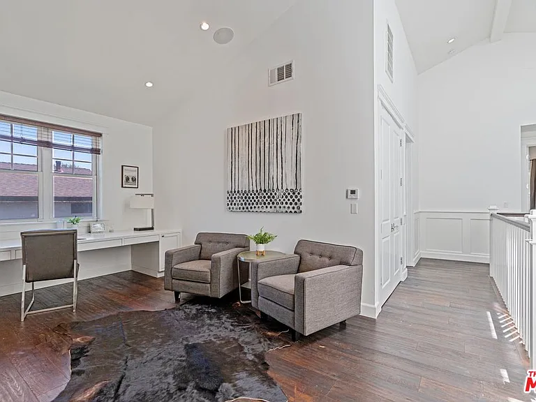 14917 Valley Vista Blvd — Photo 26