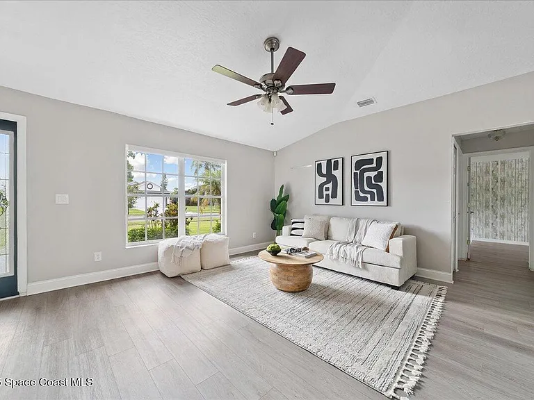 897 Hunters Creek Dr — Photo 23