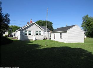 14 Marks Ln, Rockland, ME 04841