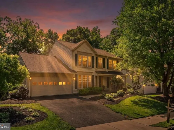 13917 Stonefield Dr, Clifton, VA 20124