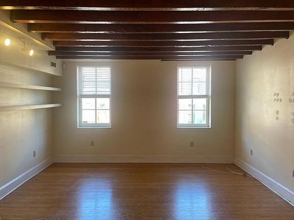 5th image of 2106 Green St Floor 2