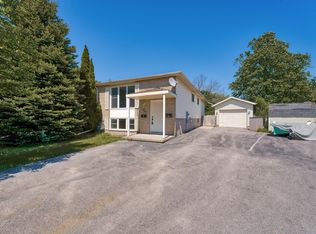 284 Owens Cres #2, Kingston, ON K7M 8H6