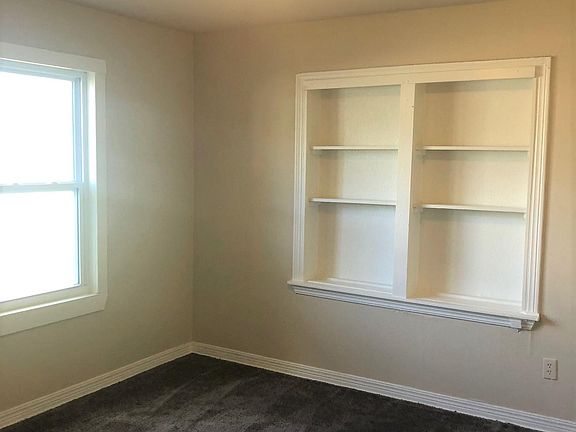 5th image of 4503 N Rockwell Ave