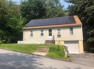 7 McGill St, Worcester, MA 01607