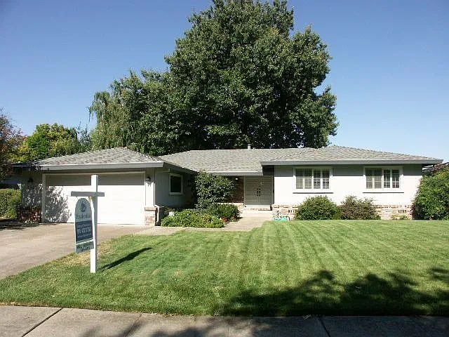 6940 Westmoreland Way photo 1