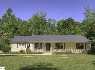 402 Quail Run Cir, Fountain Inn, SC 29644