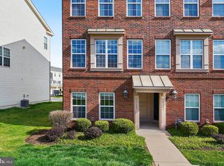 15409 Rosemont Manor Dr, Haymarket, VA 20169