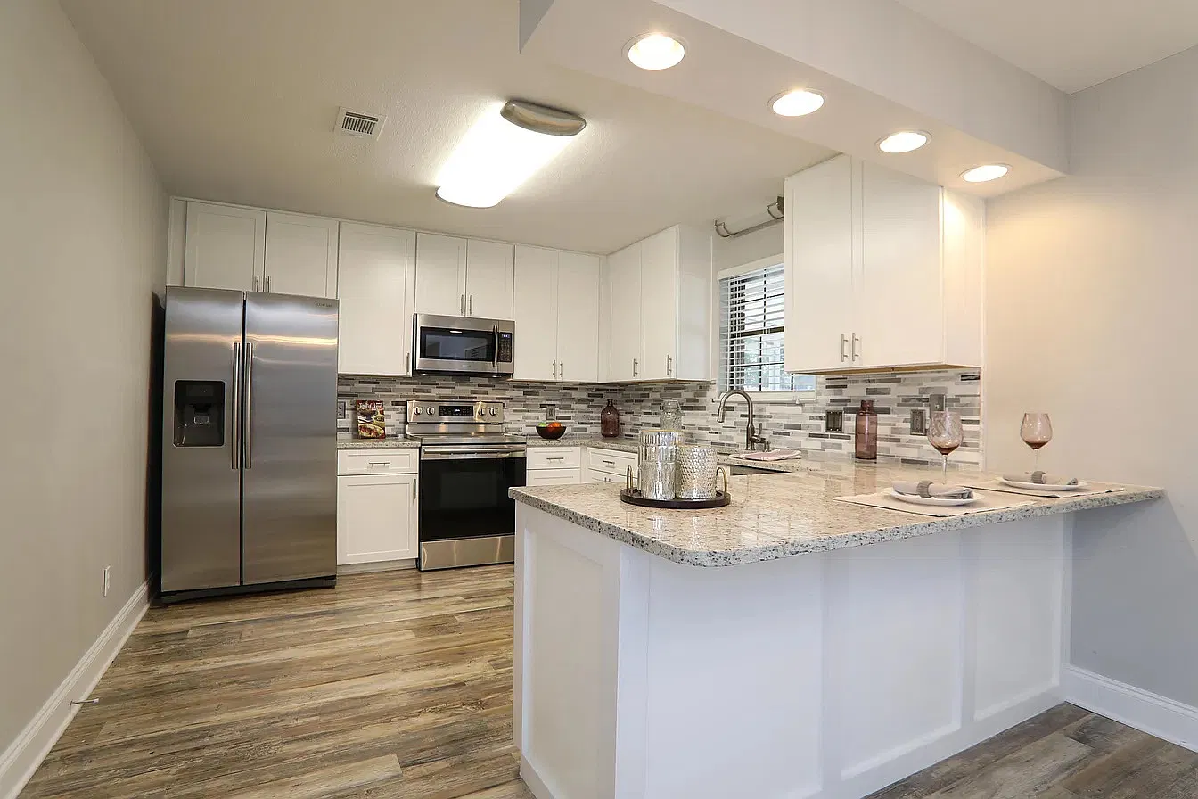 4 bed, 2316 sqft, $3,500 — Photo 2
