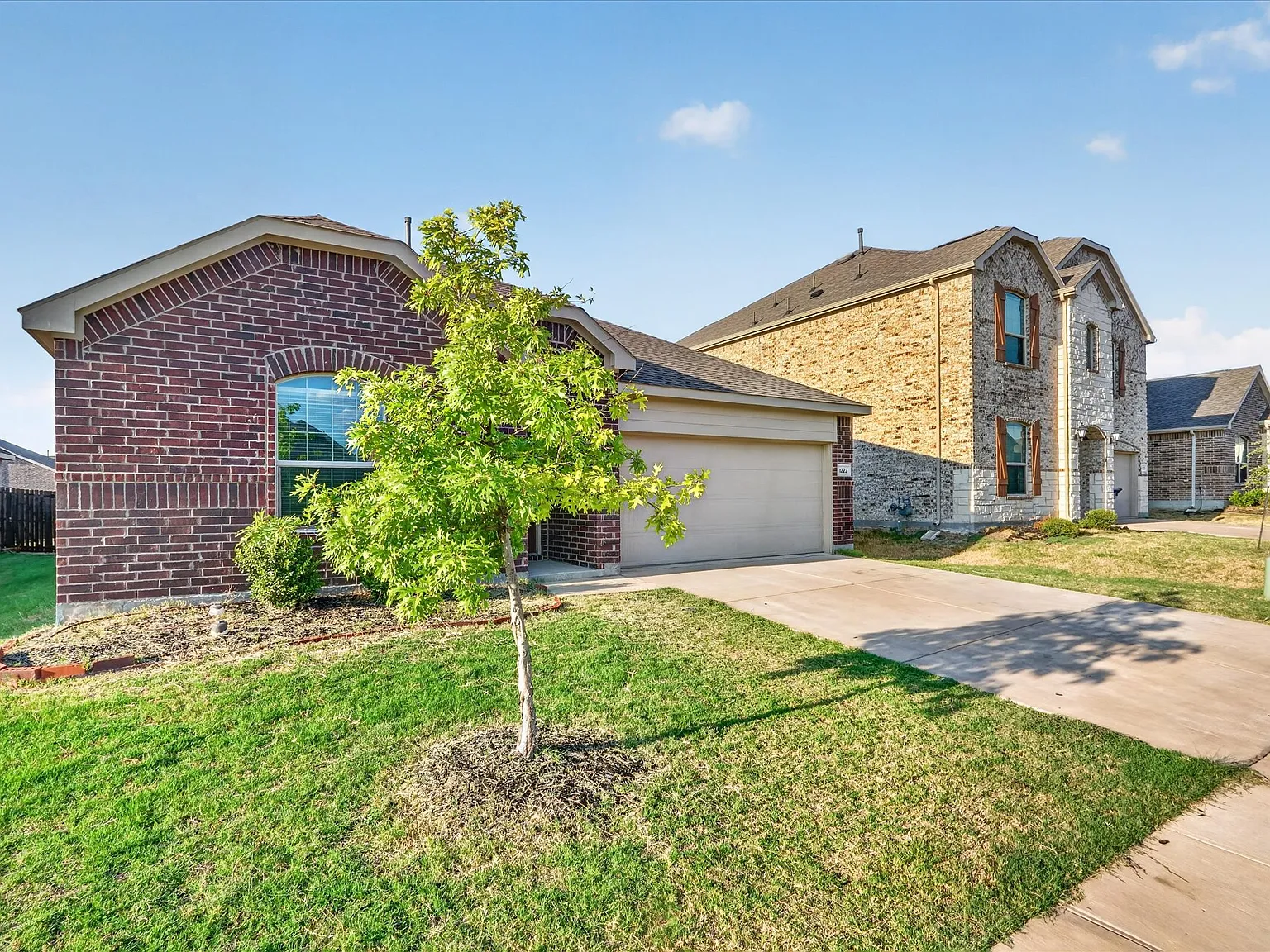 1222 Smoketree Ln — Photo 2