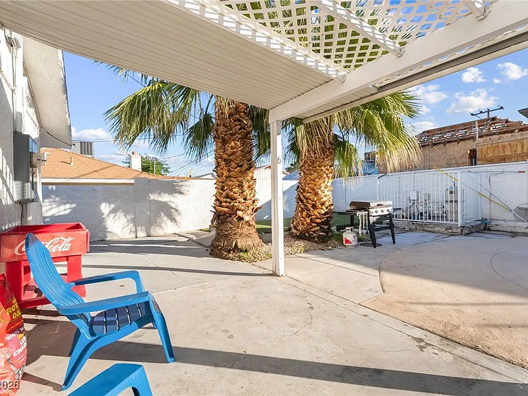 2419 Vegas Valley Dr — Photo 40