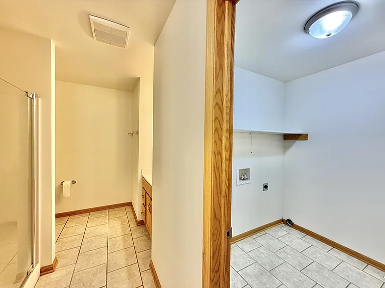 121 Sater St #1 — Photo 6