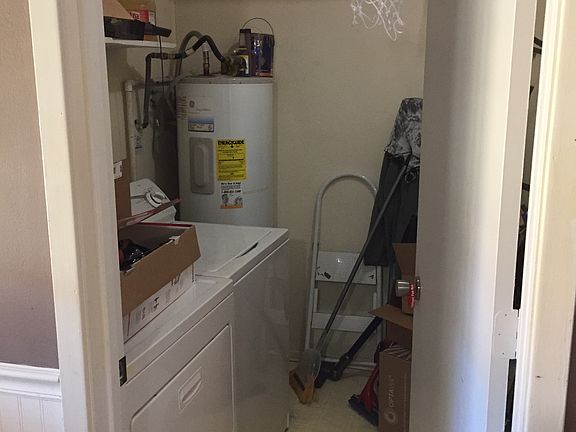 5th image of 3702 Scranton Ln