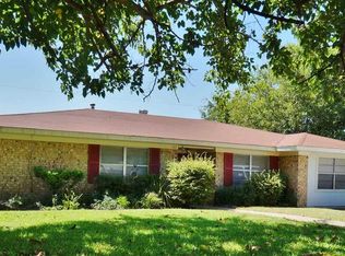 512 Tucker St, Rogers, TX 76569