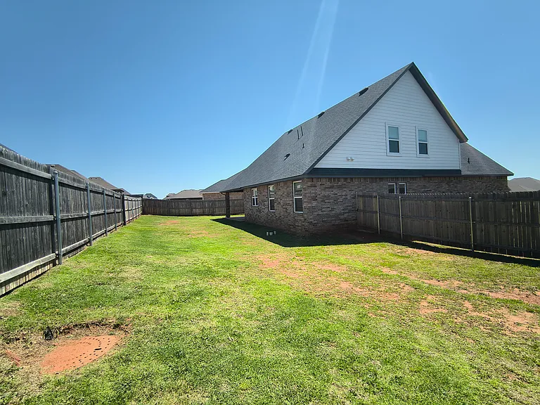 6259 NW 178th Cir — Photo 39