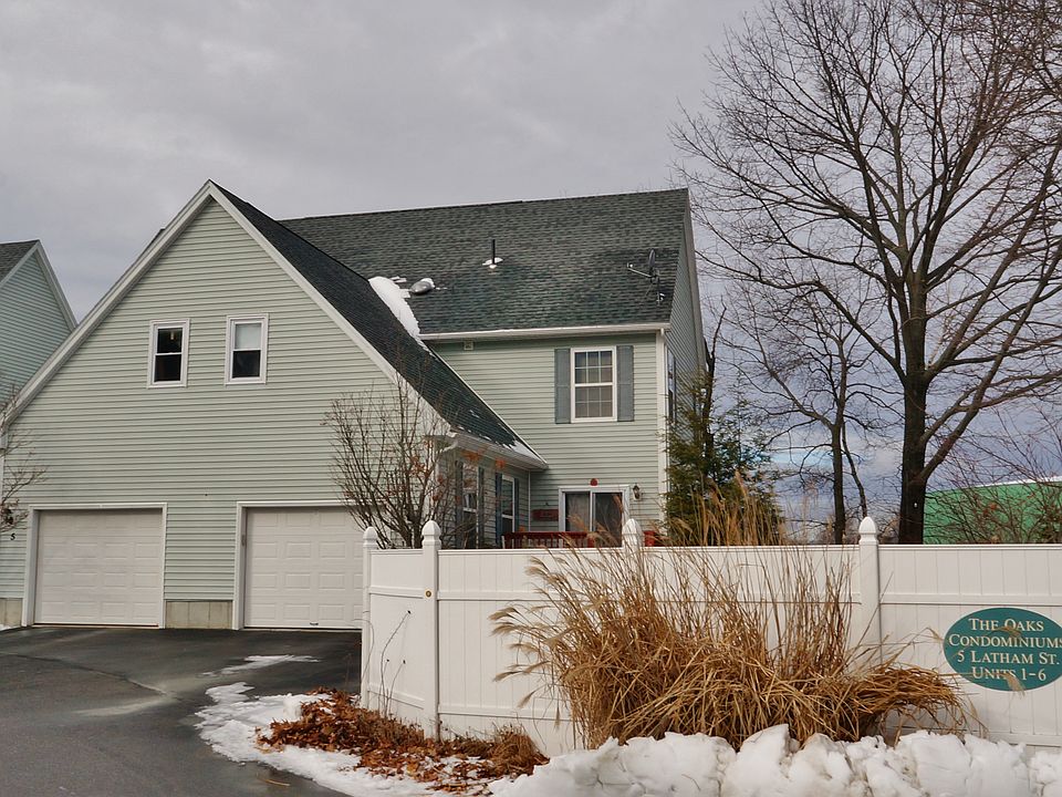 2nd image of 5 Latham St Unit 6