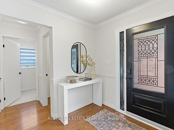 3rd image of 82 Ravenscroft Rd