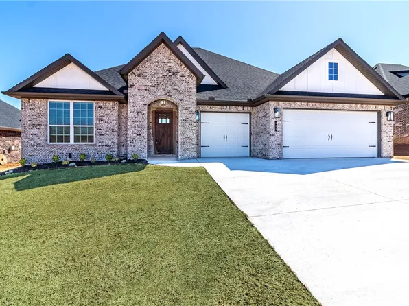 432 Casella St, Springdale, AR 72762