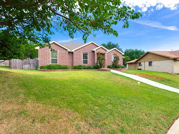 3rd image of 3325 Edelweiss Dr
