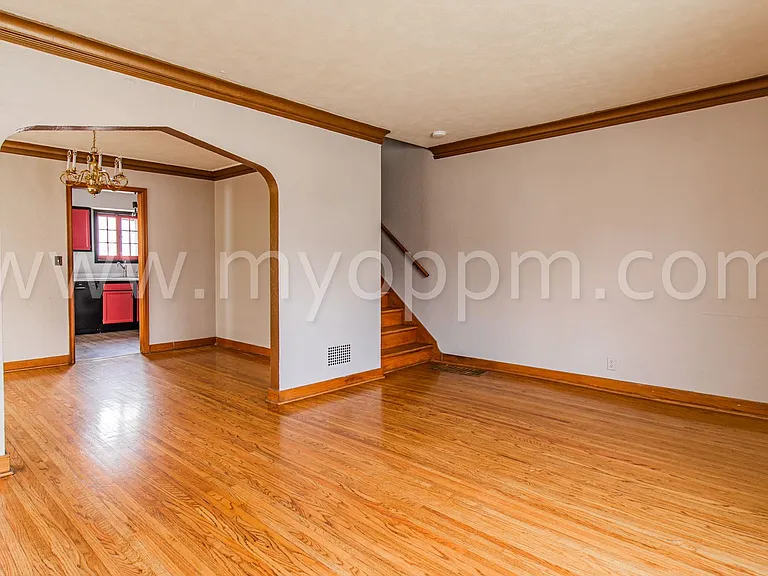 513 N 41st Ave — Photo 4