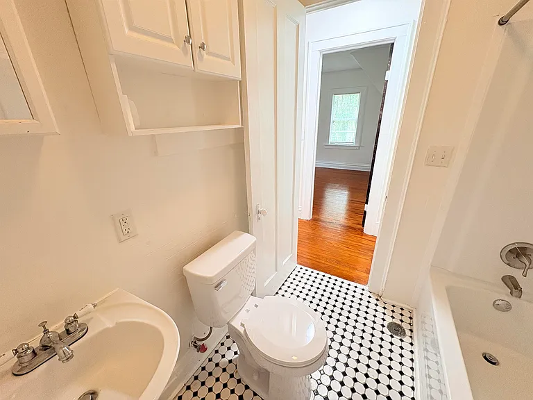 212 Barbourville Dr — Photo 29
