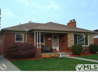 23755 Wilmot Ave, Eastpointe, MI 48021