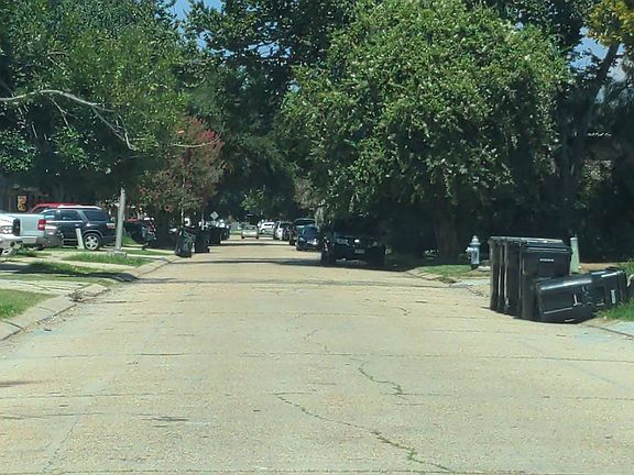 5th image of 3616D Martinique Ave