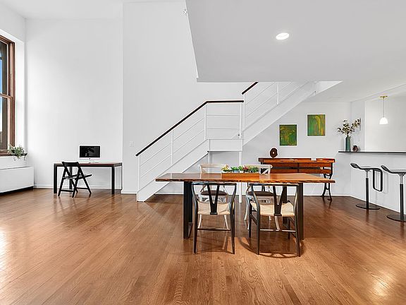 5th image of 305 2nd Ave APT 718